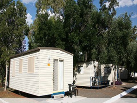 Westview Caravan Park - Open For Essential Travel Only - Accommodation Directory 1