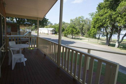 Canton Beach NSW Accommodation Directory