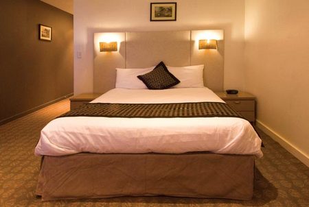 Golden Pebble Hotel - Accommodation Directory 2