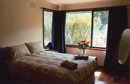 Hideaway On Hinkler - Accommodation Directory 1
