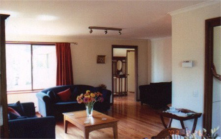 Hideaway On Hinkler - Accommodation Directory 4