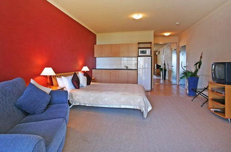 Chatby Lane - Accommodation Directory 5