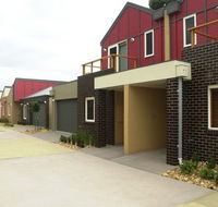 The Lakes Apartments - Accommodation Directory