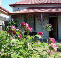 Airleigh - Rose Cottage - Accommodation Directory