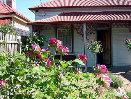 Airleigh - Rose Cottage - Accommodation Directory 0