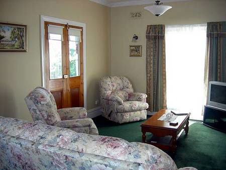 Airleigh - Rose Cottage - Accommodation Directory 1