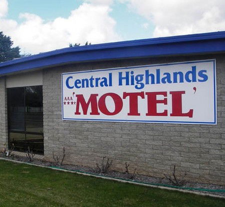 Central Highlands Motor Inn - Accommodation Directory 0