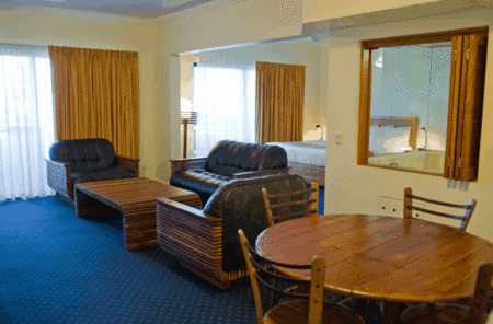 Kacys Bargara Beach Motel - Accommodation Directory 3