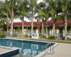 Acacia Holiday Apartments And Cabins - Accommodation Directory 0