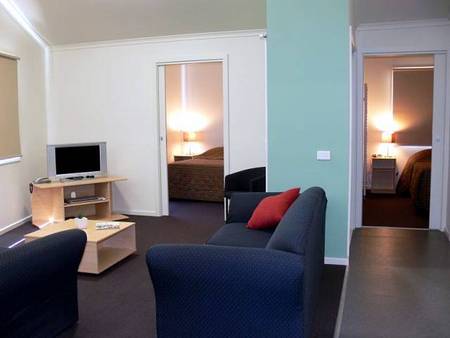 Sovereign Views Apartments - Accommodation Directory 2