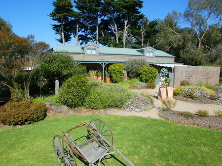 Hill Of Content - Accommodation Directory 1