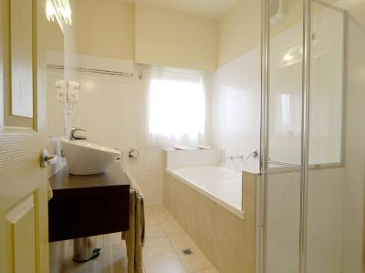 Comfort Inn And Suites City Views - Accommodation Directory 1
