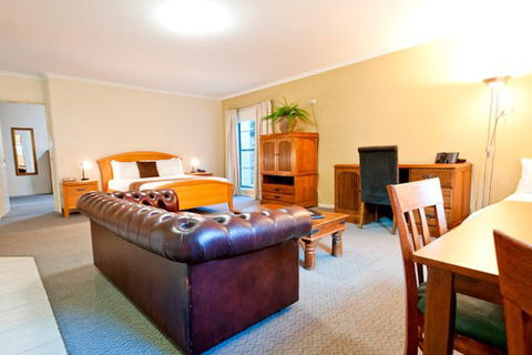 Quality Inn And Suites The Menzies - Accommodation Directory 2