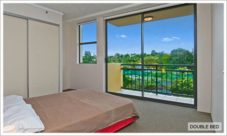 Clear Island Waters QLD Accommodation Directory