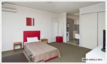 Varsity Towers (bond University) - Accommodation Directory 5