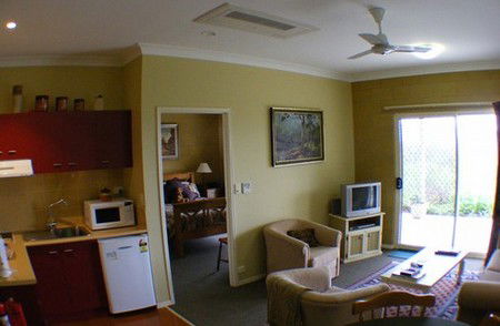 Wallaby Ridge Retreat - Accommodation Directory 2