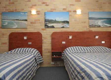 Yamba Beach Motel - Accommodation Directory 4