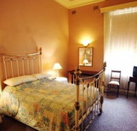 Romano's Hotel - Accommodation Directory