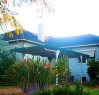 Straw Houses - Accommodation Directory
