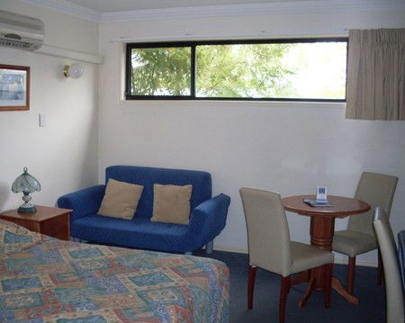 Waterford Motor Inn - Accommodation Directory 1
