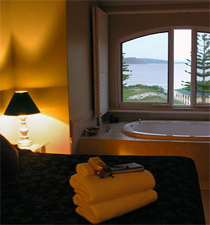 The Castlereagh 4 - Accommodation Directory 2