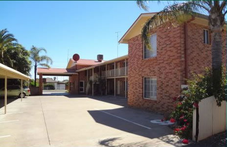 The Palms Motel - Accommodation Directory 5