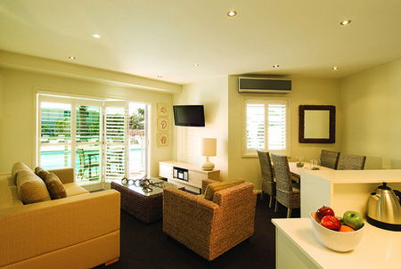 Oaks Pacific Blue Resort - Accommodation Directory 3