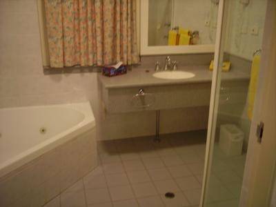 Monarch Motel Hotel - Accommodation Directory 6
