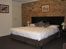 Kippa Ring Village Motel - Accommodation Directory 0