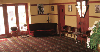 Cygnet Como Cinema - Accommodation Directory 2
