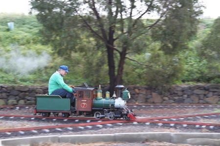 Altona Miniture Railway - Accommodation Directory 2