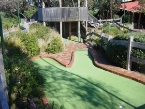 Spring Park Golf - Accommodation Directory 1