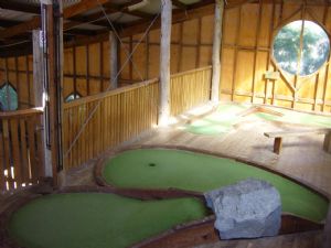 Spring Park Golf - Accommodation Directory 2