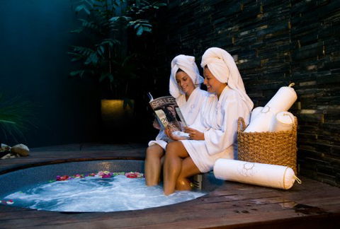 Q1 Spa - Gold Coast - Accommodation Directory 4