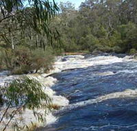 Moons Crossing - Accommodation Directory