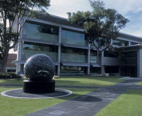 Centenary Gardens - Accommodation Directory 0
