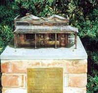 Sculpture Of Beetaloo Reservoir Hotel - Accommodation Directory