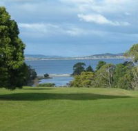 Kingston Beach Golf Club - Accommodation Directory