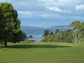 Kingston Beach Golf Club - Accommodation Directory 0