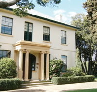 Franklin House - Accommodation Directory