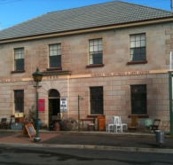 Wildes Antiques - Accommodation Directory