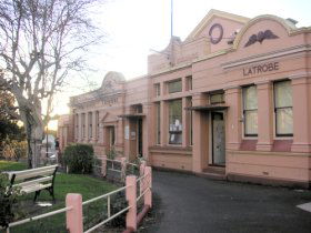 Court House Museum - Accommodation Directory 0