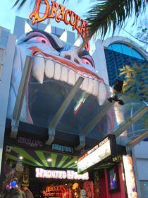 Draculas Haunted House - Accommodation Directory 0