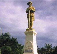 Port Douglas War Memorial - Accommodation Directory