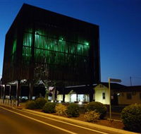 Tree Of Knowledge Memorial - Accommodation Directory