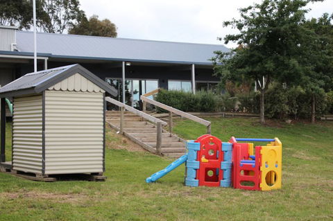 Tuckerberry Hill - Accommodation Directory 3