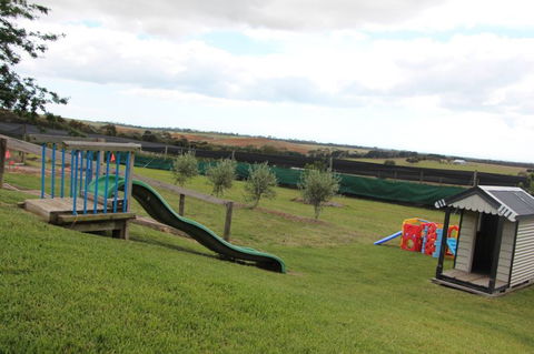Tuckerberry Hill - Accommodation Directory 6