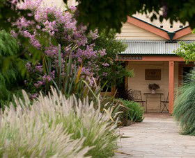 Baileys Of Glenrowan - Accommodation Directory 0