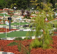 18 Hole Mini Golf - Club Husky - Accommodation Directory