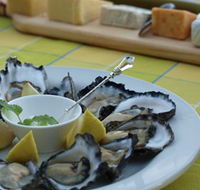 Oyster Shed on Wray Street - Accommodation Directory